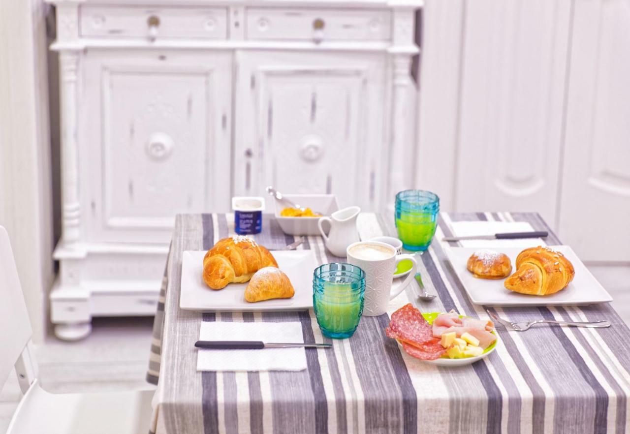B&B Rest A Napoli Экстерьер фото