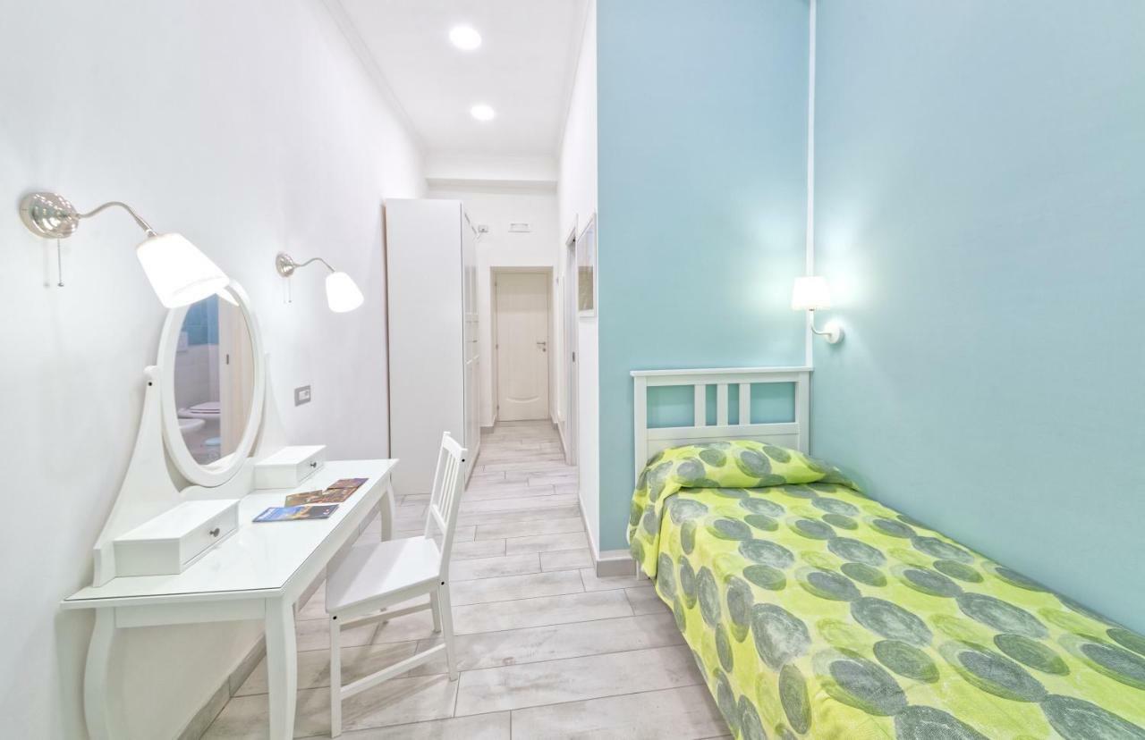B&B Rest A Napoli Экстерьер фото